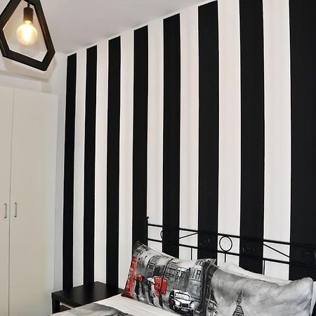 M.Aurelio Black & White Milan Exterior photo